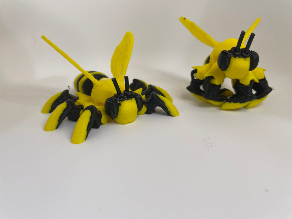 Yellow & Black Wasp – Detailed Figure – additional view