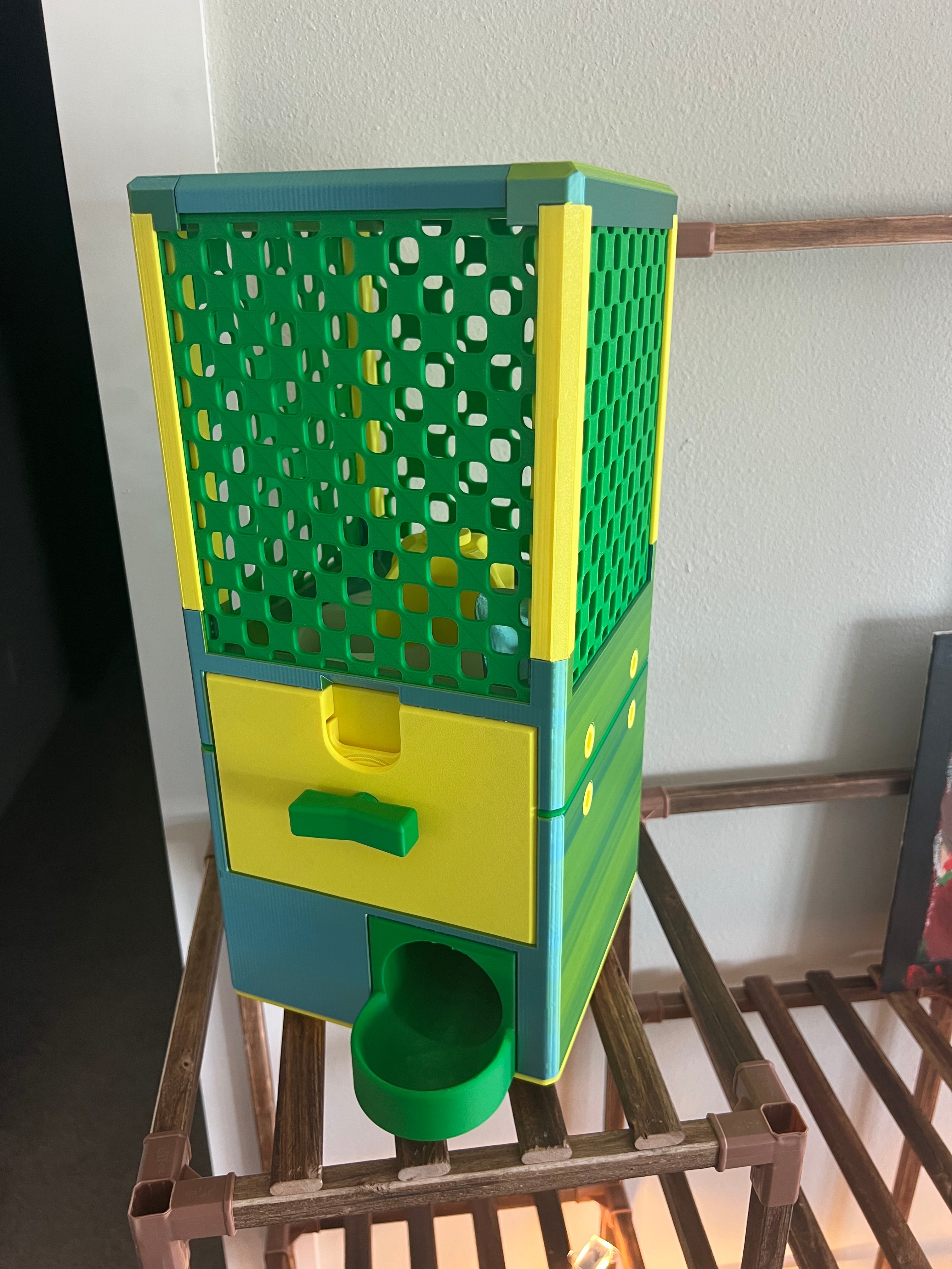 GachaPop Lite - Green/Yellow