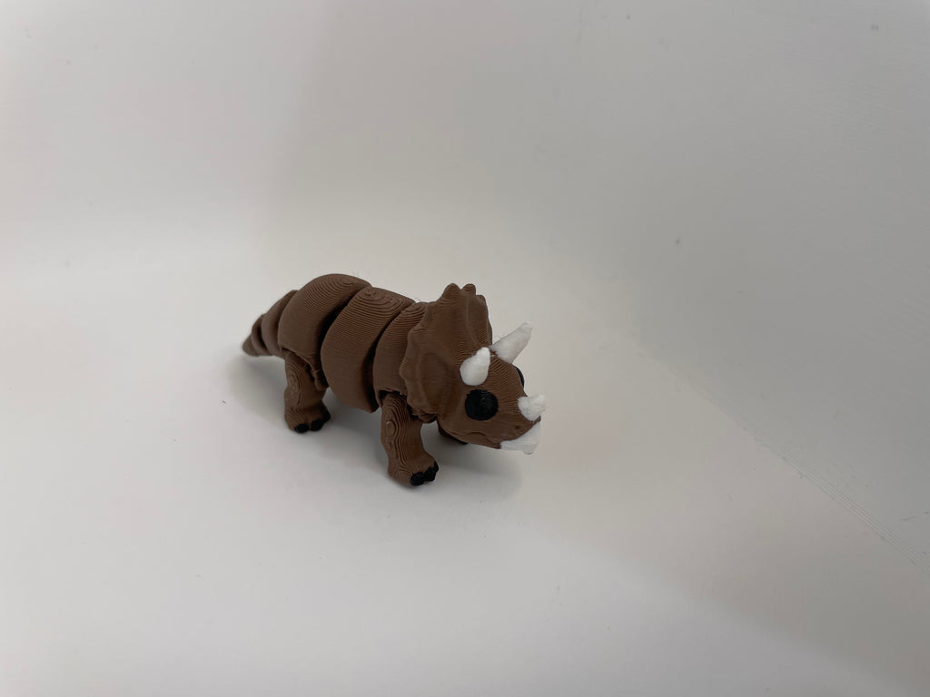 Articulated Triceratops – Dinosaur Figure – additional view