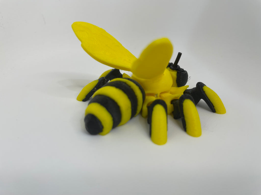 Yellow & Black Wasp – Detailed Figure – additional view