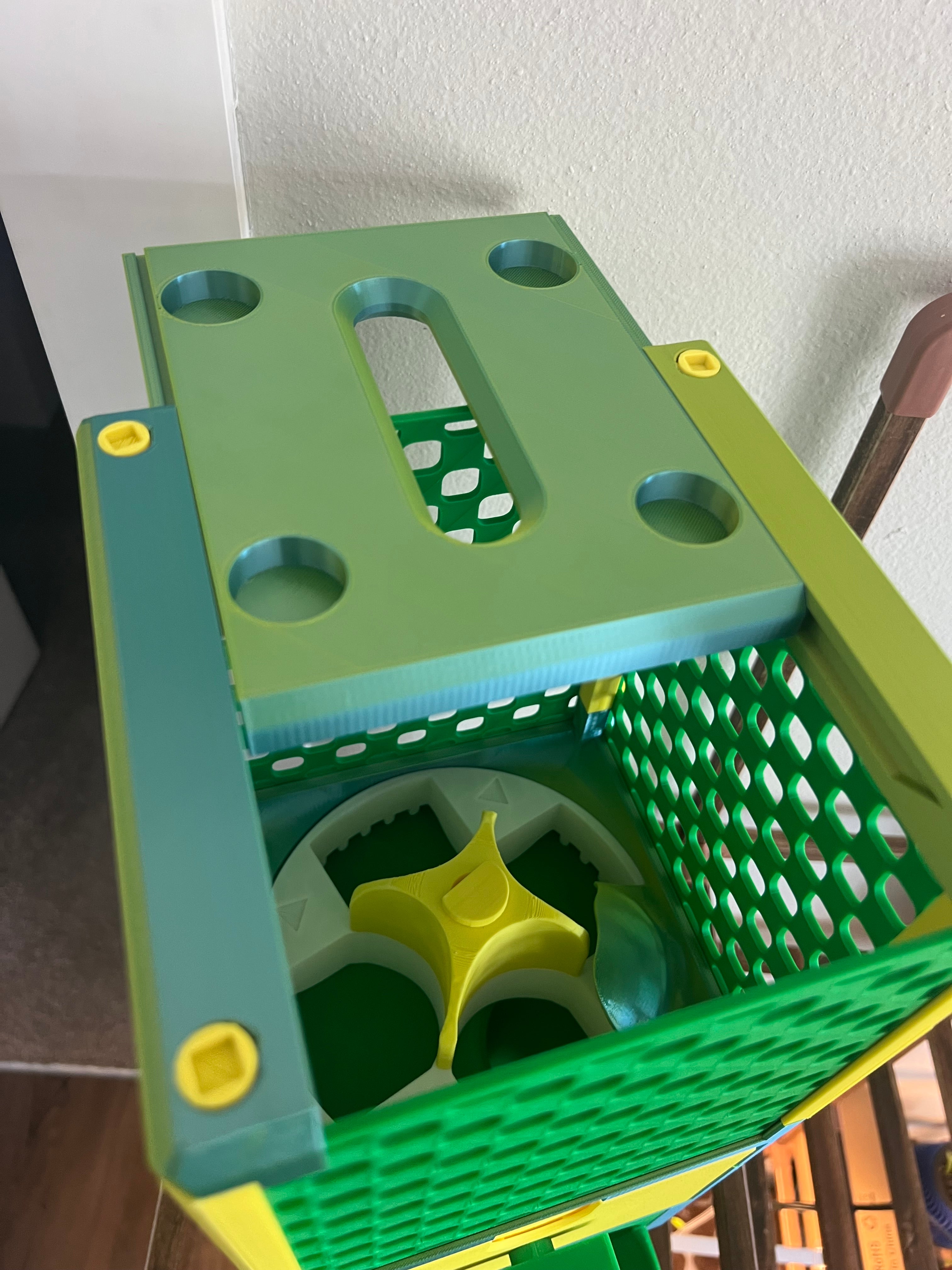 GachaPop Lite - Green/Yellow