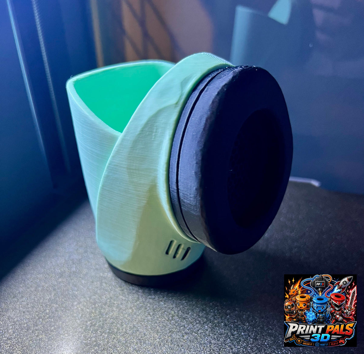 Voice Writer Mask Desk Pen Holder - Print Pals 3D